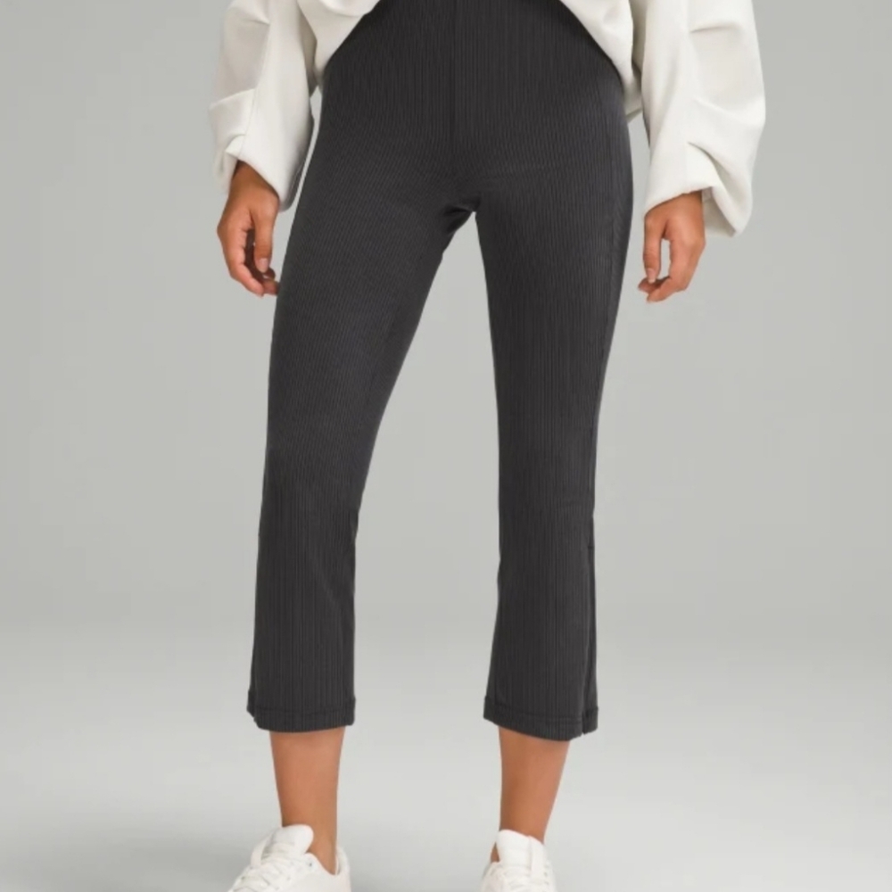 Lululemon Like New Ribbed Stretch Crop Pants in Charcoal Gray